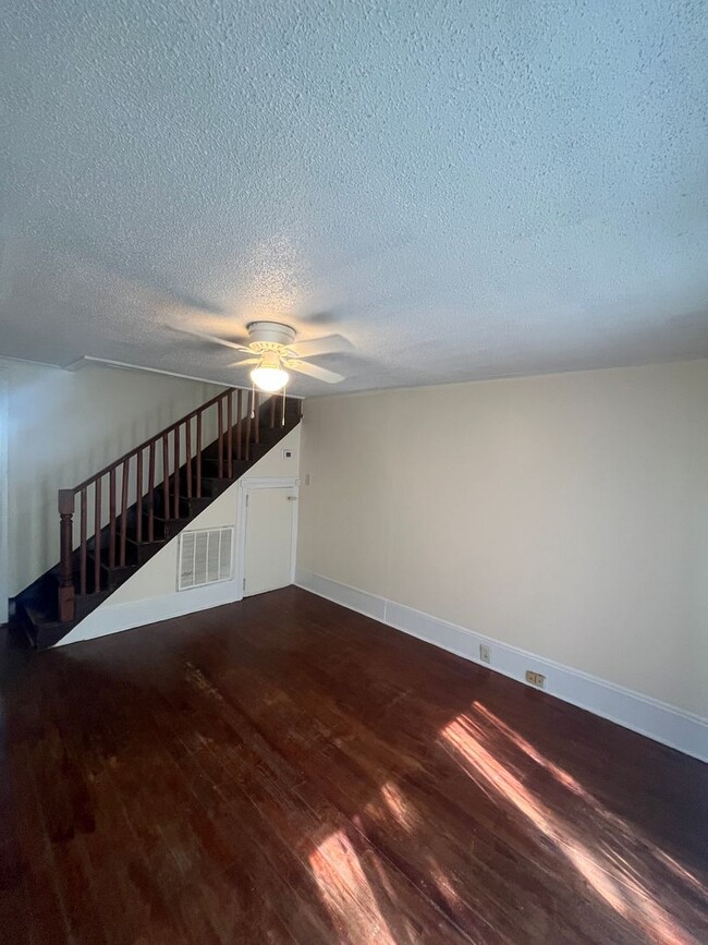 Building Photo - 3 McGowan St