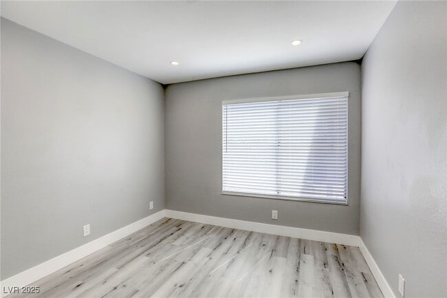 Building Photo - 4456 Bramblewood St