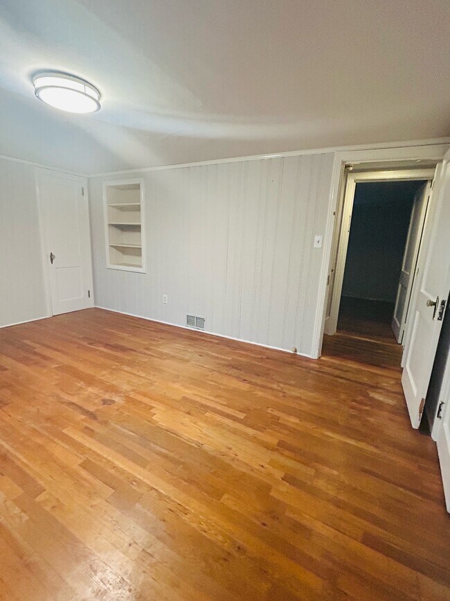 Building Photo - 1679 S Milledge Ave