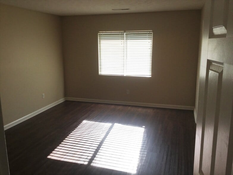 Building Photo - 10024 Oriole Ct