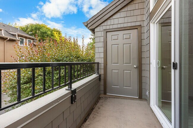 Building Photo - 10267 NW Alder Grove Ln