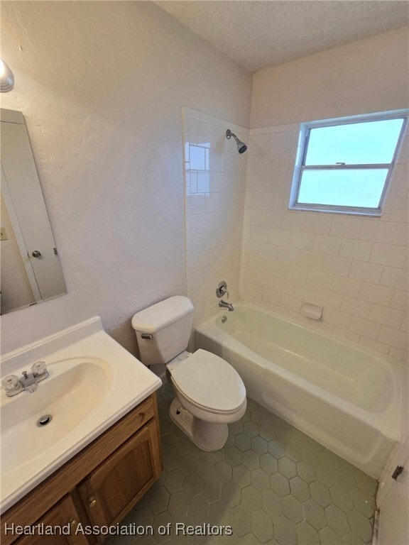 Building Photo - 4014 Vilabella Dr