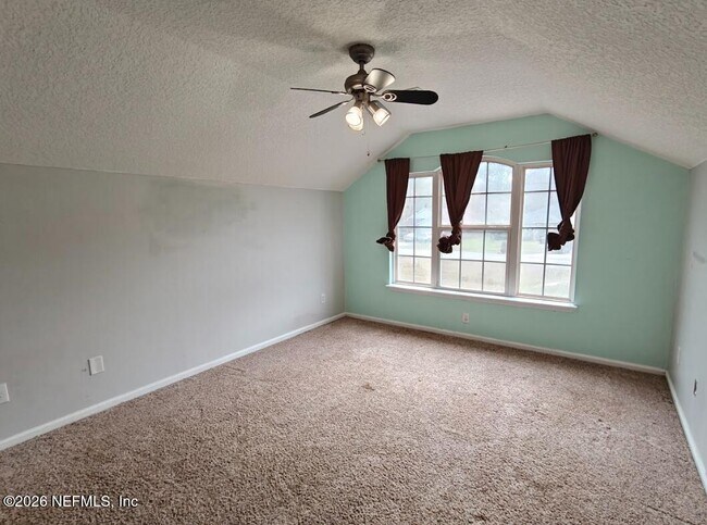 Building Photo - 4076 Everett Ave