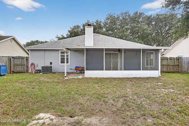 Building Photo - 12119 Cancun Dr