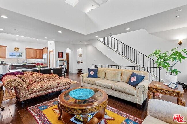 Building Photo - 1619 Artesia Blvd