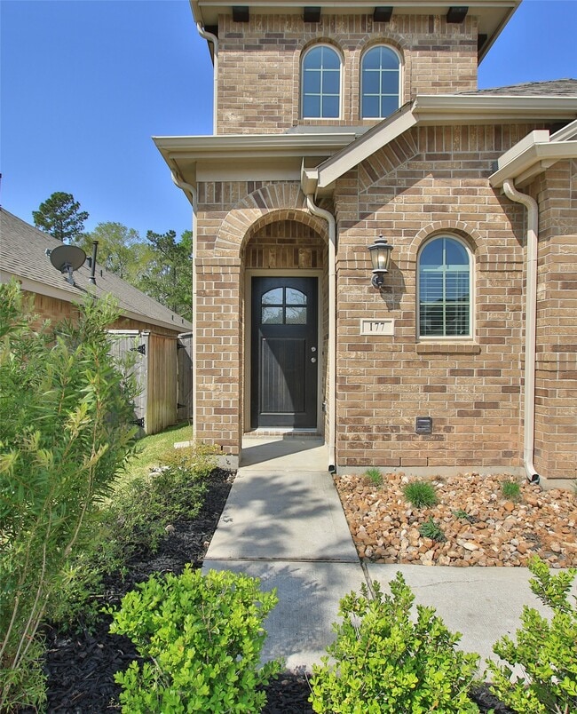 Building Photo - 177 Emory Birch