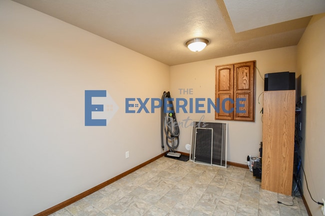 Building Photo - 3908 W 89th St