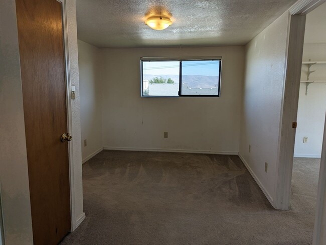 Building Photo - 1 Bedroom Pet-Friendly Casita