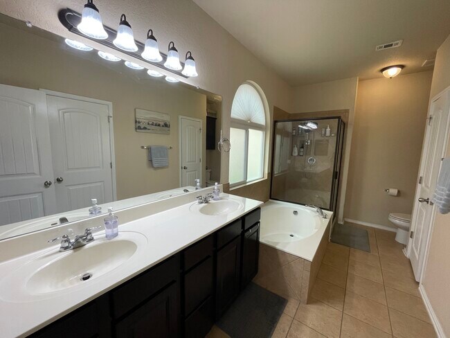 Building Photo - 9114 Bowen Br