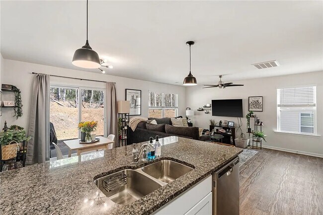 Building Photo - 511 Oakmont Valley Trl
