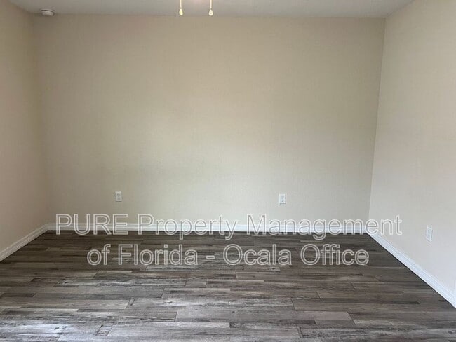 Building Photo - 7227 Midway Terrace
