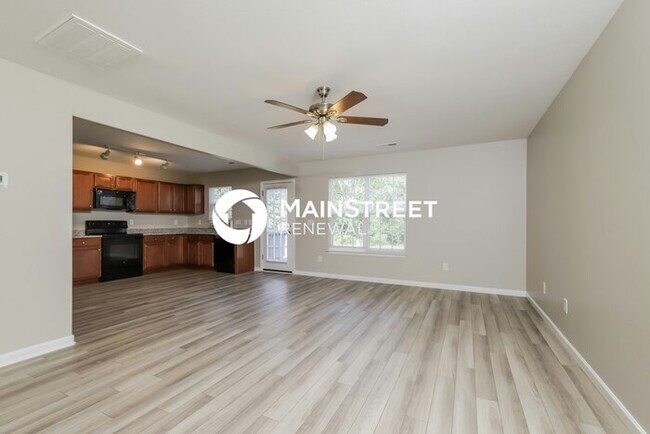 Building Photo - 3 Bedroom Pet-Friendly Home in Winston-Salem, NC with Main Street Renewal