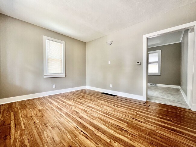 Building Photo - Two Bedroom Home in Wyoming