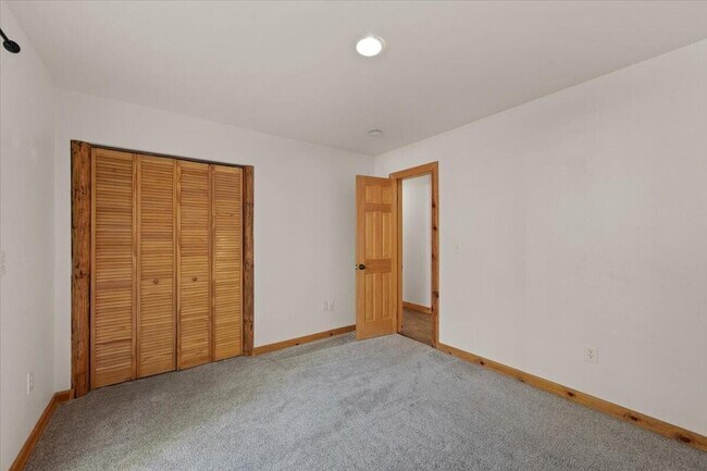Building Photo - 432 Chipowood