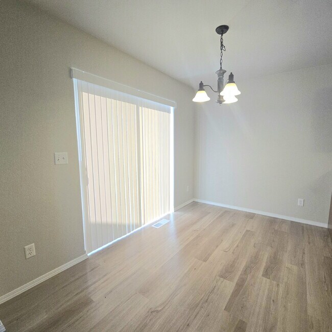 Building Photo - Townhouse, newly available