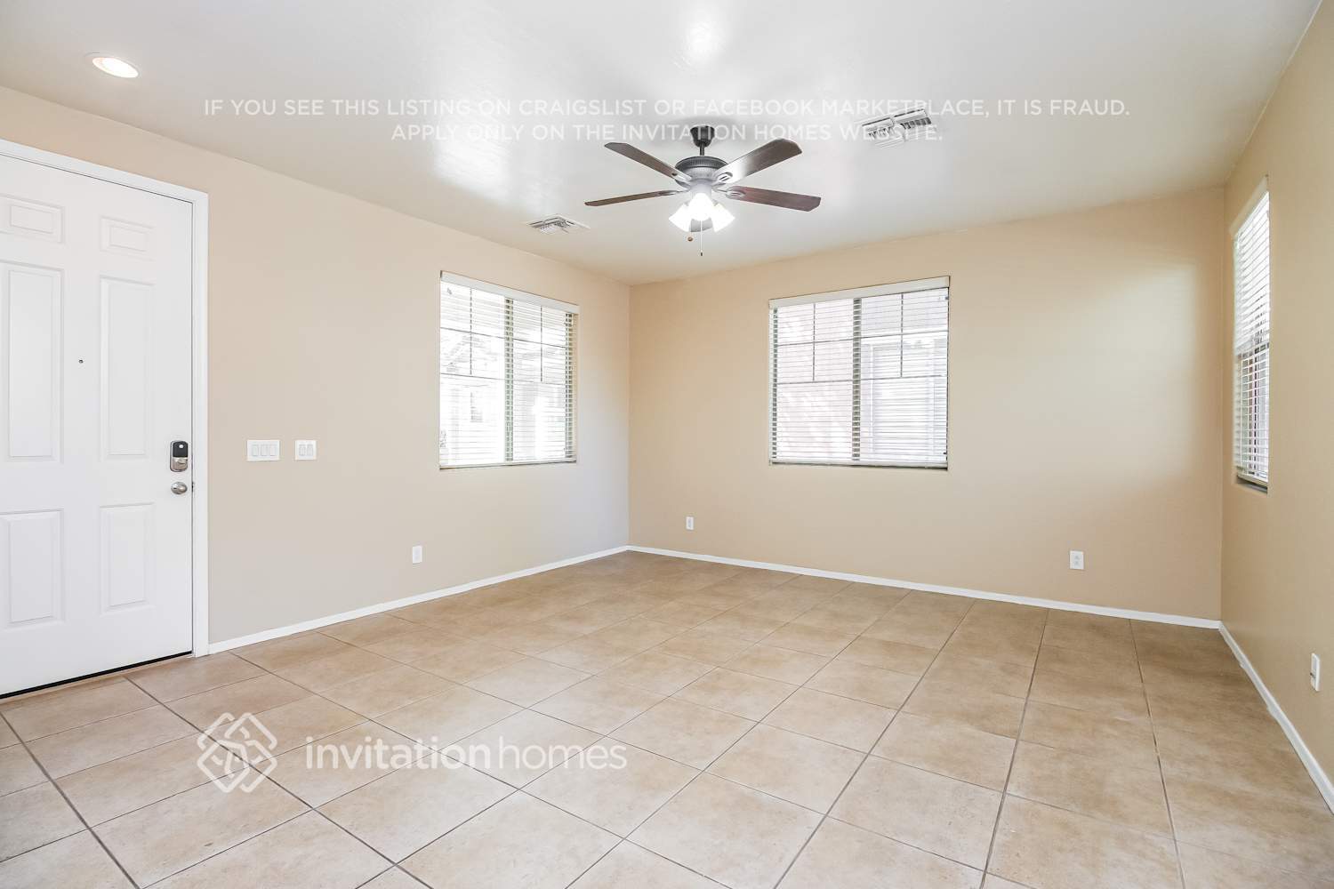 Building Photo - 3878 E Santa Fe Ln