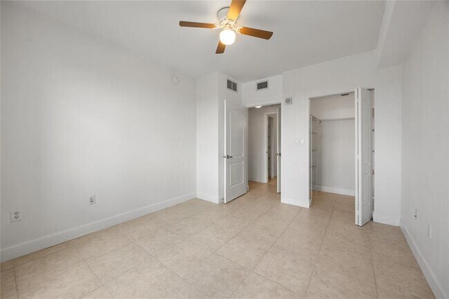 Building Photo - 1830 Radius Dr