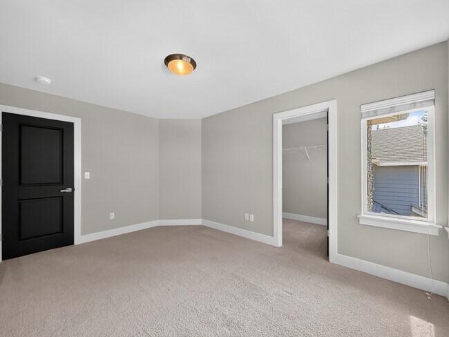 Building Photo - 18325 15th Pl W