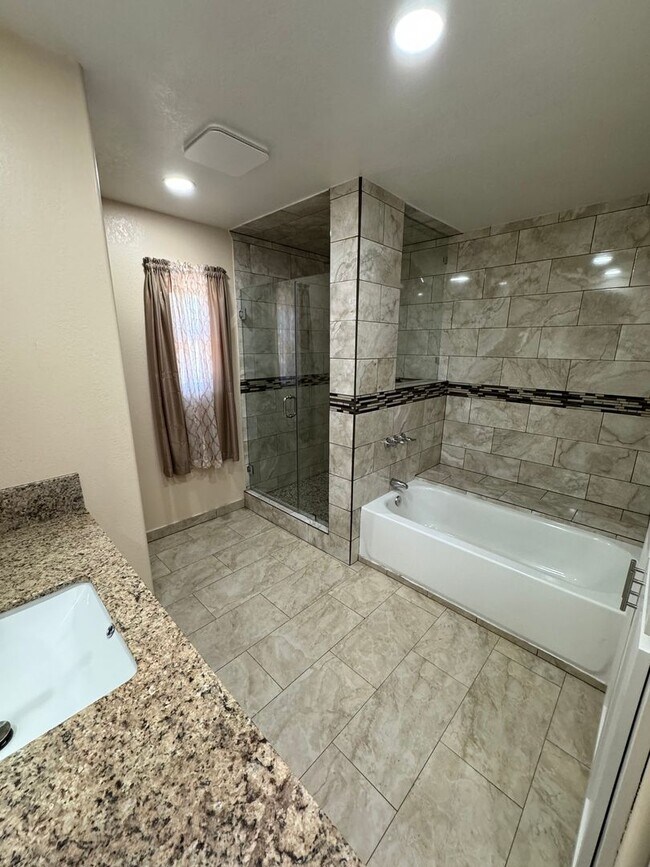 Building Photo - Country Estate Living at its BEST - 4 Bedrooms, 3 Bathrooms in Delano - Liberty One Real Estate G...