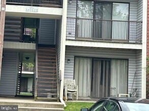Building Photo - 13 Kite Ct