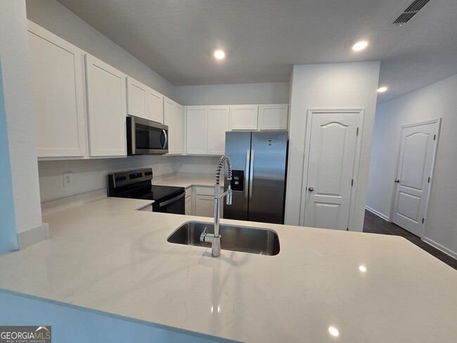 Building Photo - 118 Deep Bay Cir