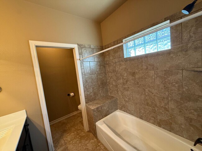 Building Photo - 4413 106th St