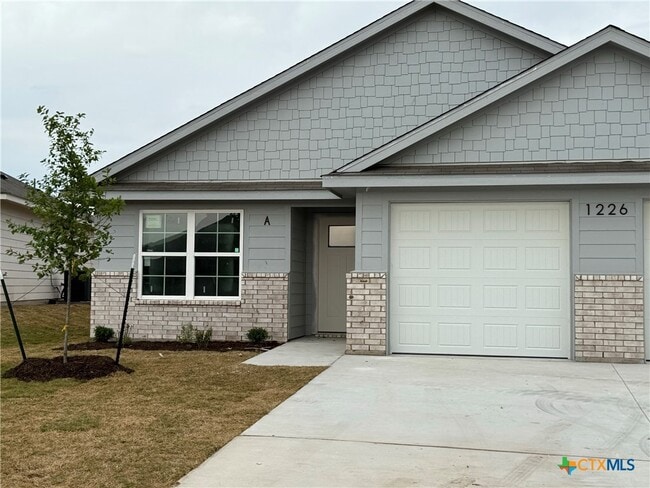 Primary Photo - 1226 LEXINGTON Dr