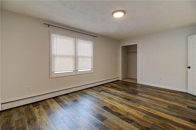 Building Photo - 165 Laurel Ridge Ave