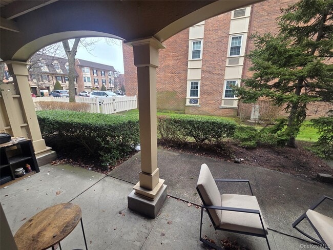 Building Photo - 206-14 Emily Rd