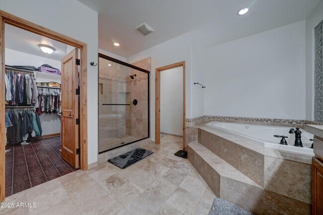 Building Photo - 6502 N 81st Pl