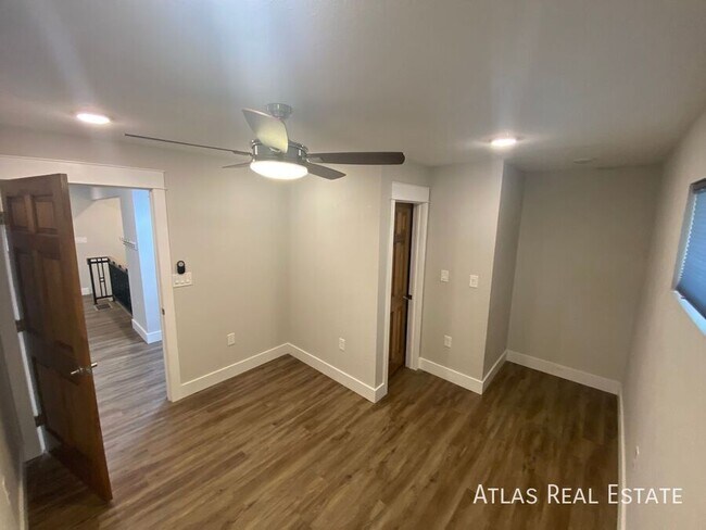 Building Photo - 6201 S Clarkson St