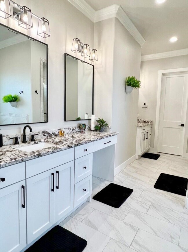 Building Photo - 165 Rustic Trl Rd