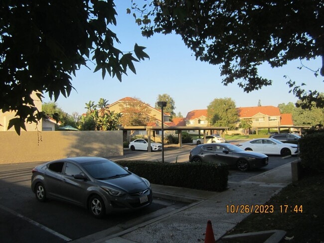 Building Photo - Mission Grove Beauty