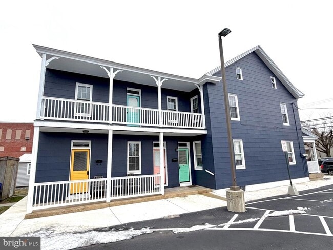 Building Photo - 14 Penn Ave