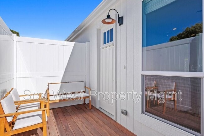 Building Photo - 767 Del Riego Ave