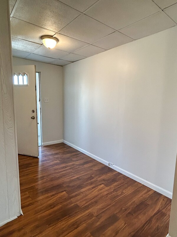 Building Photo - 1404 Wareman Ave