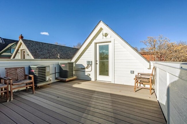 Building Photo - 3044 N Speer Blvd