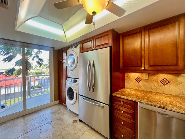 Building Photo - 3870 N Hwy A1A