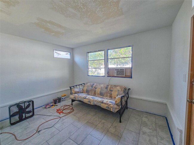 Building Photo - 2066 High Ridge Dr