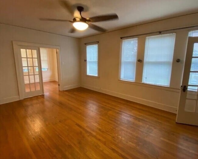 Building Photo - 2839 St Johns Ave