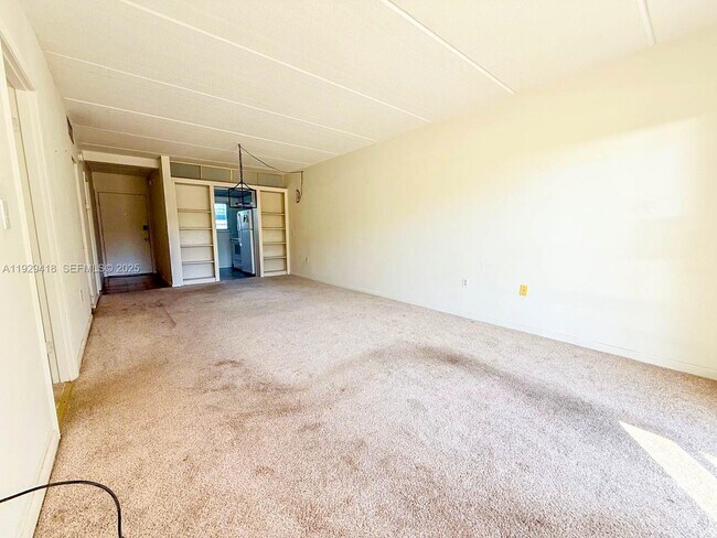 Building Photo - 649 S Tamiami Trl