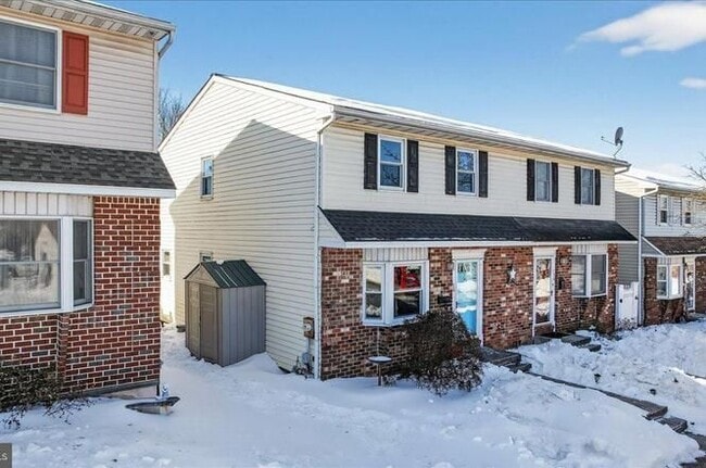 Building Photo - 1158 Grove St