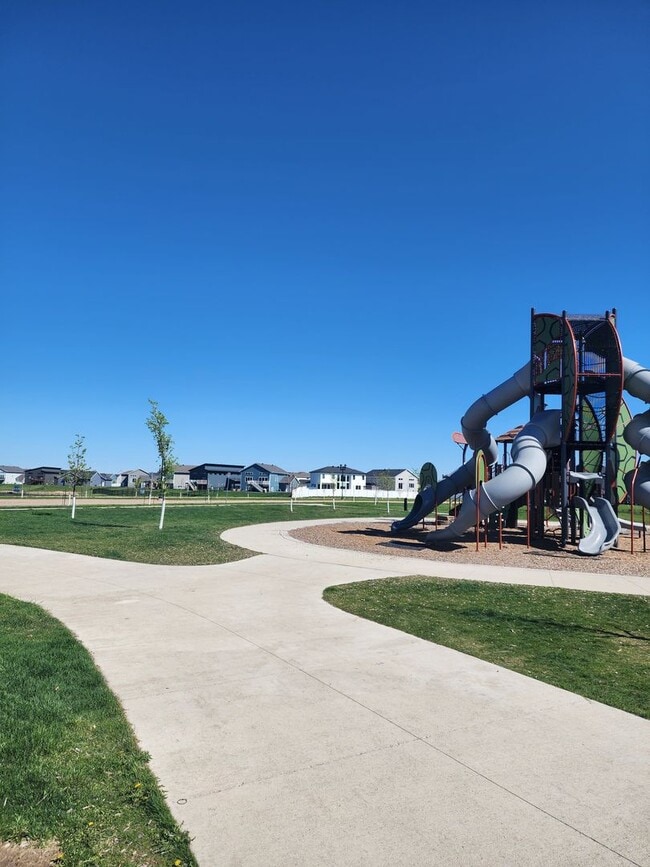 Building Photo - 3 Bed 2.5 Bath Single Family Home