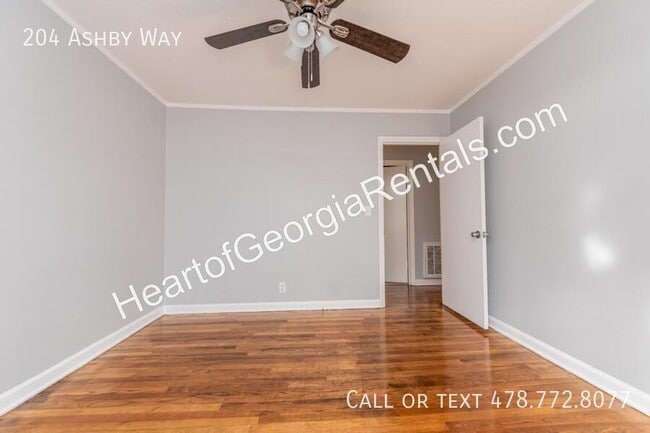 Building Photo - 204 Ashby Way