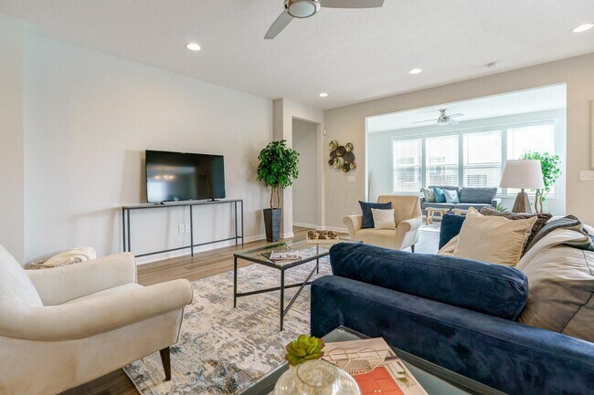 Building Photo - 8139 Wolf Path Dr
