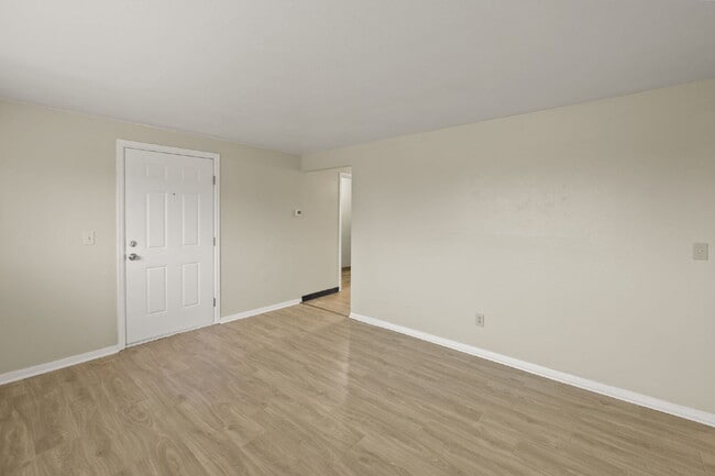 Building Photo - 4060 Airport Rd