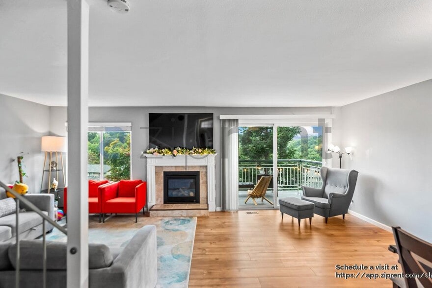 Building Photo - 25071 Oakridge Ct