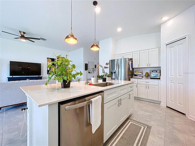 Building Photo - 1285 Deepwater Cir