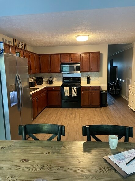 kitchen looking towards front yard - 1122 Woods Edge Dr