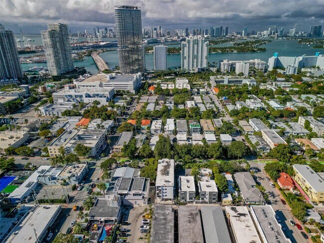 Building Photo - 631 Jefferson Ave